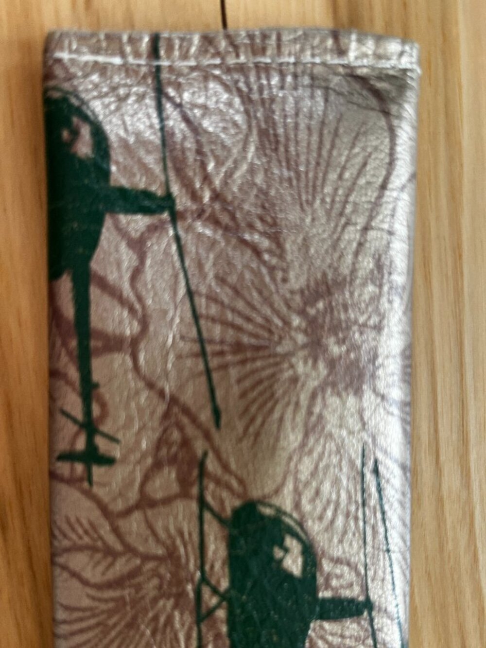 Smoking Lily leather wallet - gold with green helicopter print - Picture 4 of 6